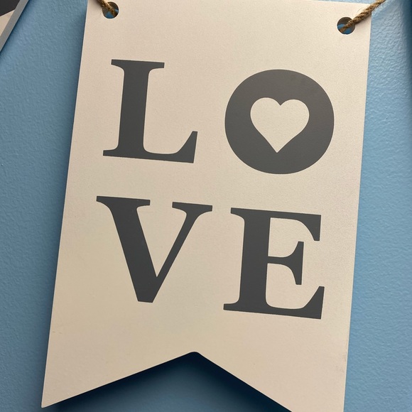 Rustic Gray White Chevron Love Wall Decor Sign & Photo Clipboard - Picture 3 of 9